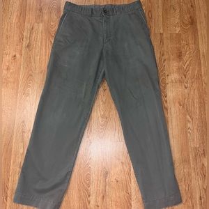 Eddie Bauer Classic fit Chino